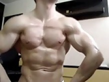 Amateur muscle webcam