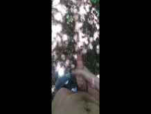 Masturbándose en el woods