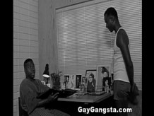 Gay Dark Buff Thugs follando divirtiéndose con un negro caliente